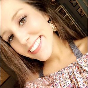 Meet your Posher, Charity